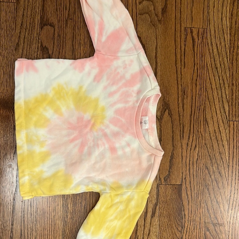 Gap 3t tye swirl sweatshirt